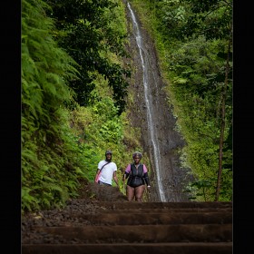 (ī SL +24-90)  Manoa Falls